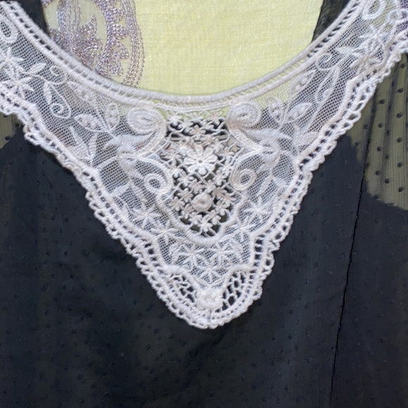 CHLOE K BLACK POLKA- DOT LACE SCOOP NECK TANK TOP SZ XS - Picture 4 of 7